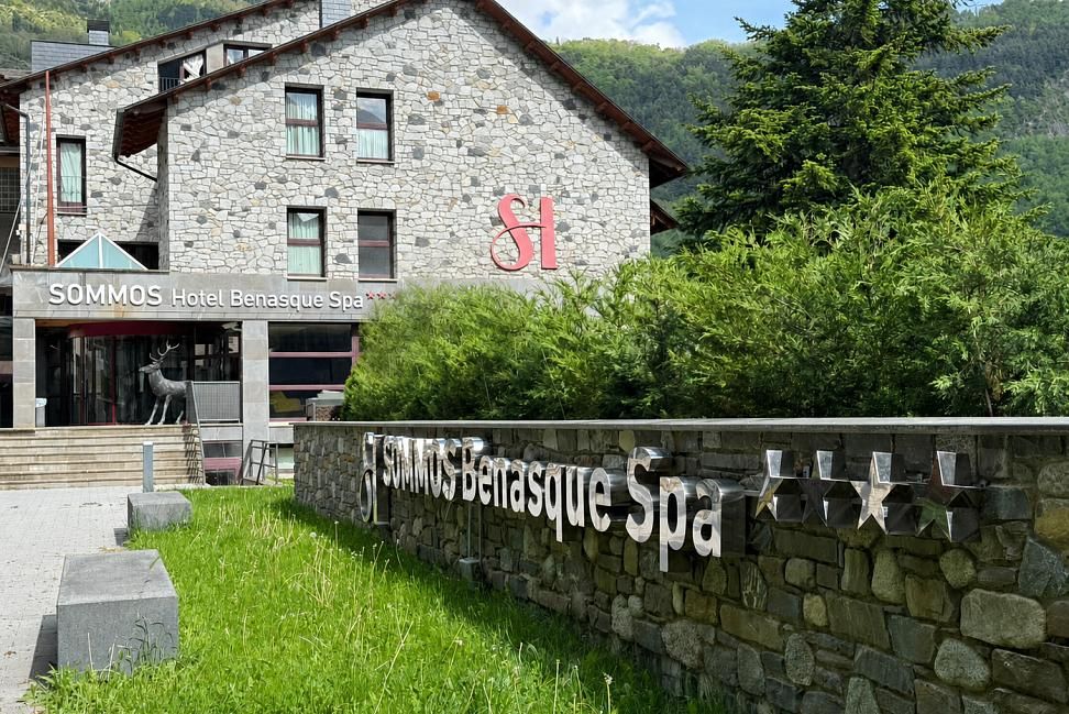 SOMMOS Hotel Benasque Spa abre la temporada de verano con cuatro estrellas