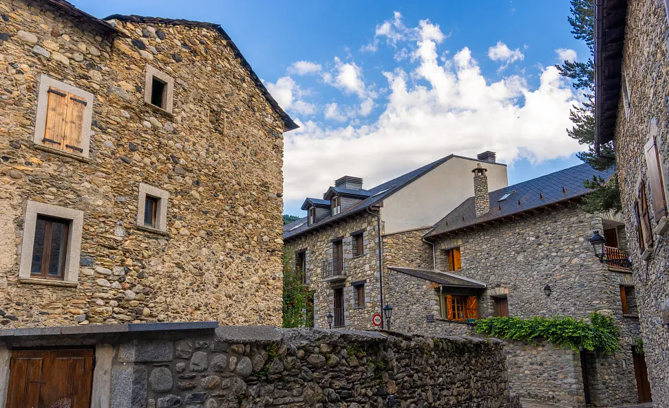 Benasque, the best town in the Aragonese Pyrenees to live in, according to AI