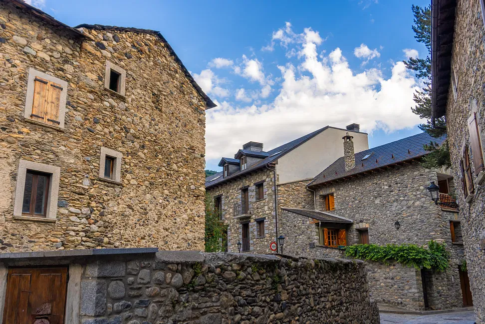 Benasque, the best town in the Aragonese Pyrenees to live in, according to AI